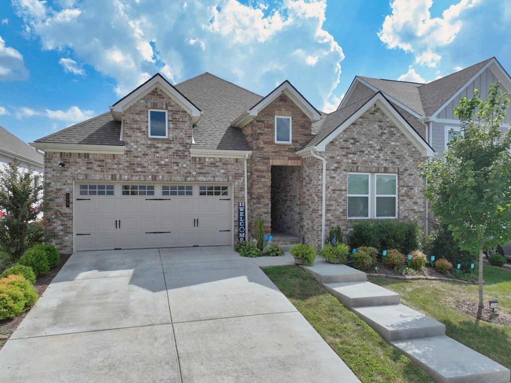 398 Triple Crown Cir, Gallatin