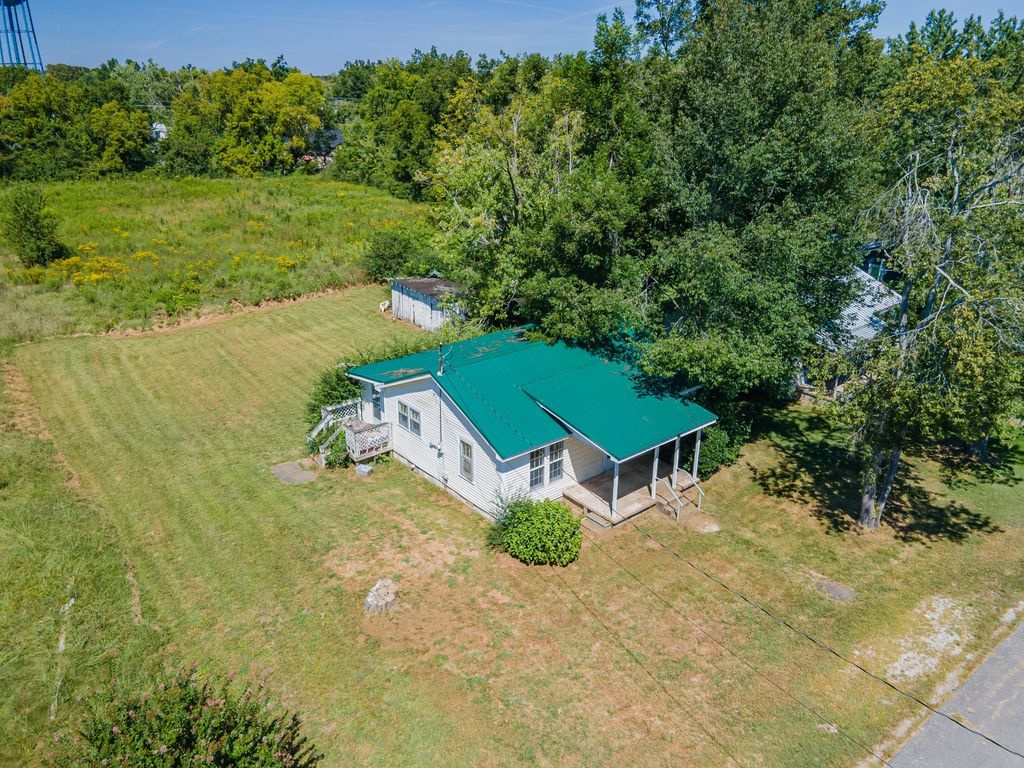 315 Willis Ave, Hohenwald