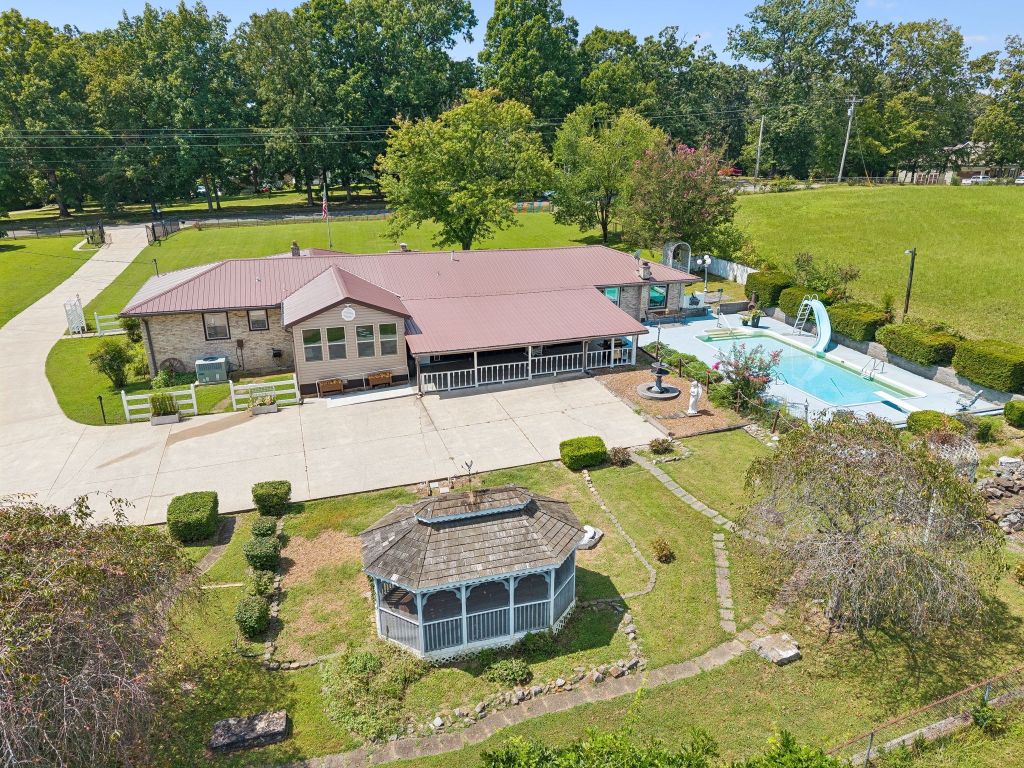 Photo of Listing #3528897
