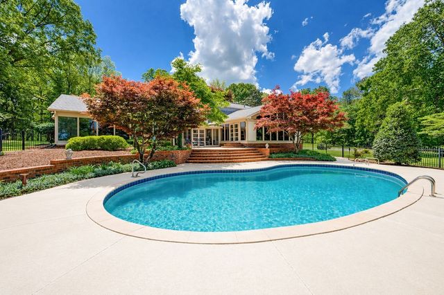 414 Bellwood Dr, Dickson