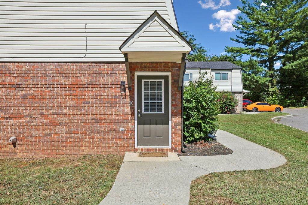 601 E Grundy St Unit E, Tullahoma
