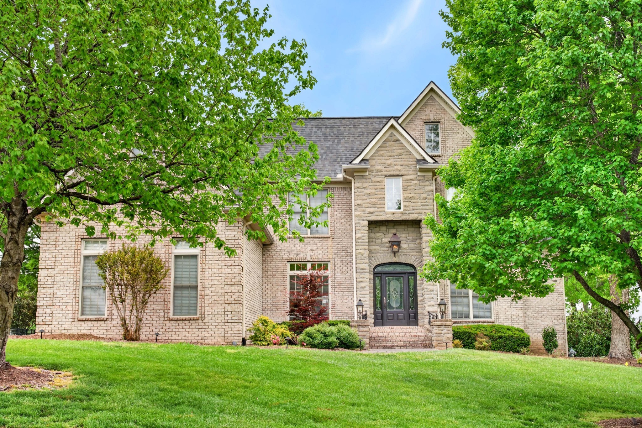 Home for sale in 100 Gaston St Gallatin, TN