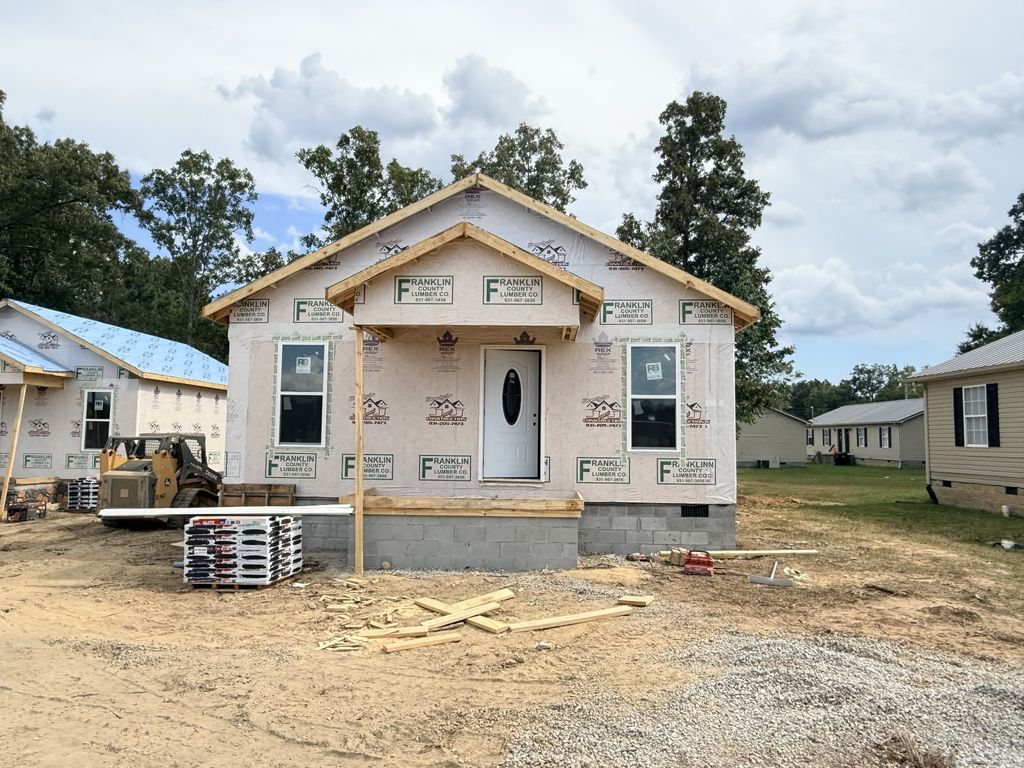 542 Highland Ln, Tullahoma