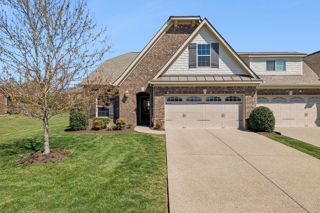 1034 Callaway Dr, Lebanon