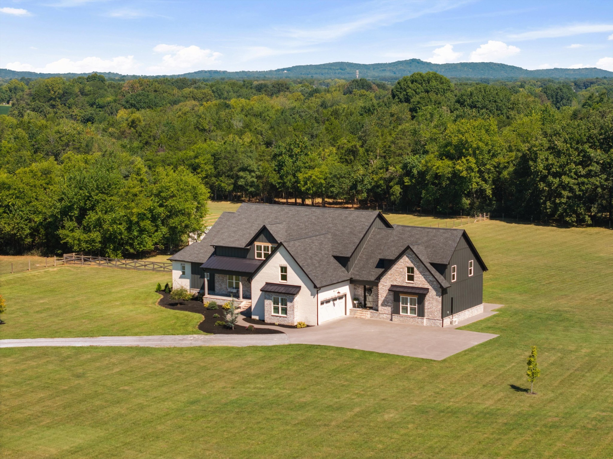 Photo of Listing #3529004
