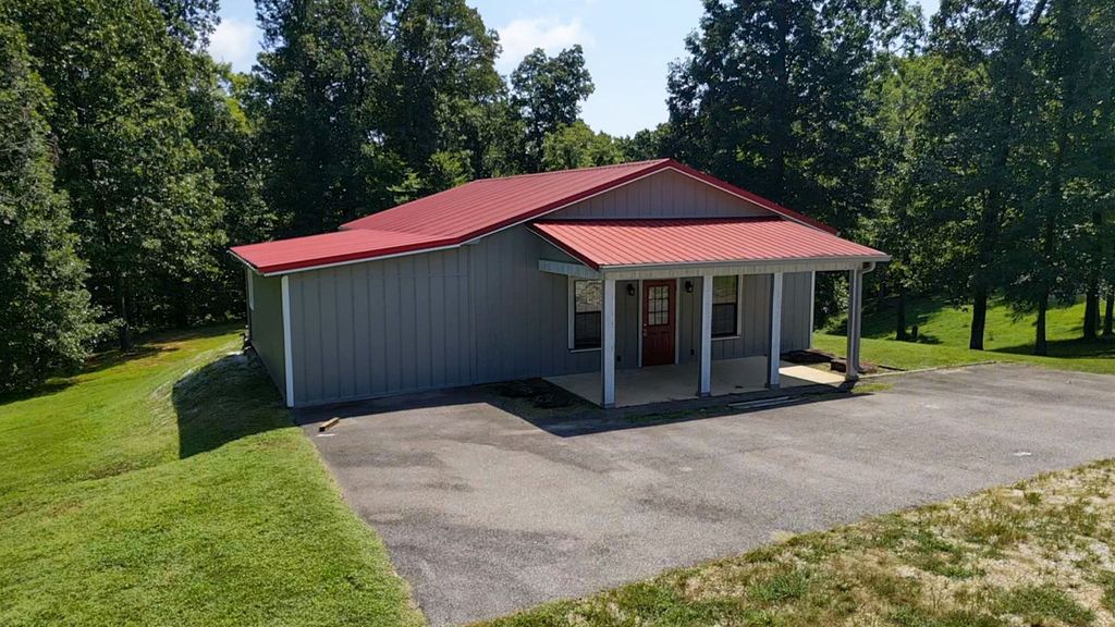 415 W Antioch Rd, Springville