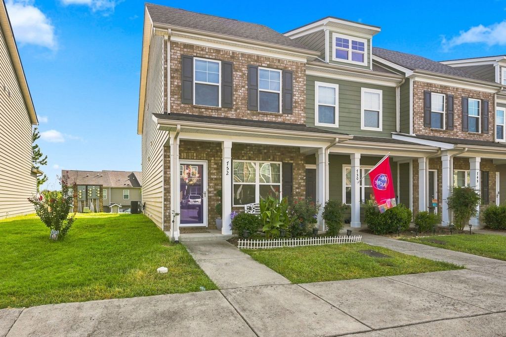 752 Bradburn Village Way, Antioch