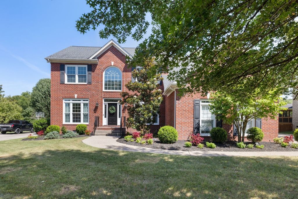 2521 Shays Ln, Brentwood