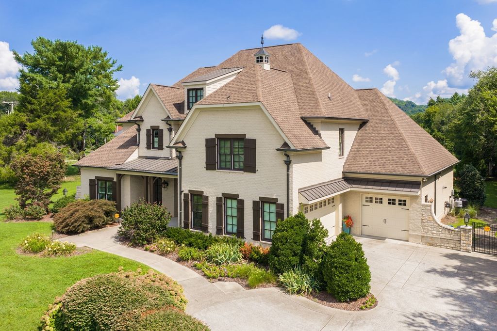400 Ernest Rice Ln, Franklin
