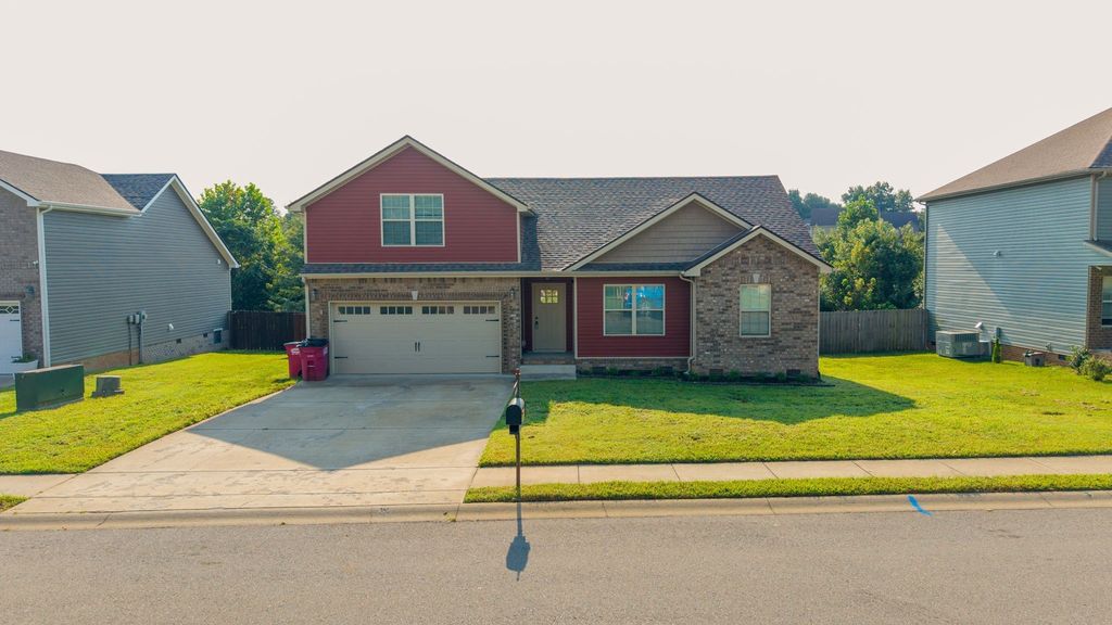 2353 Colston Dr, Clarksville