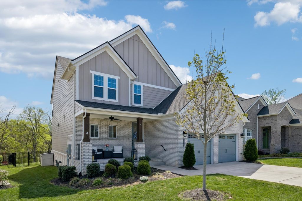 130 Newbury Dr, White House