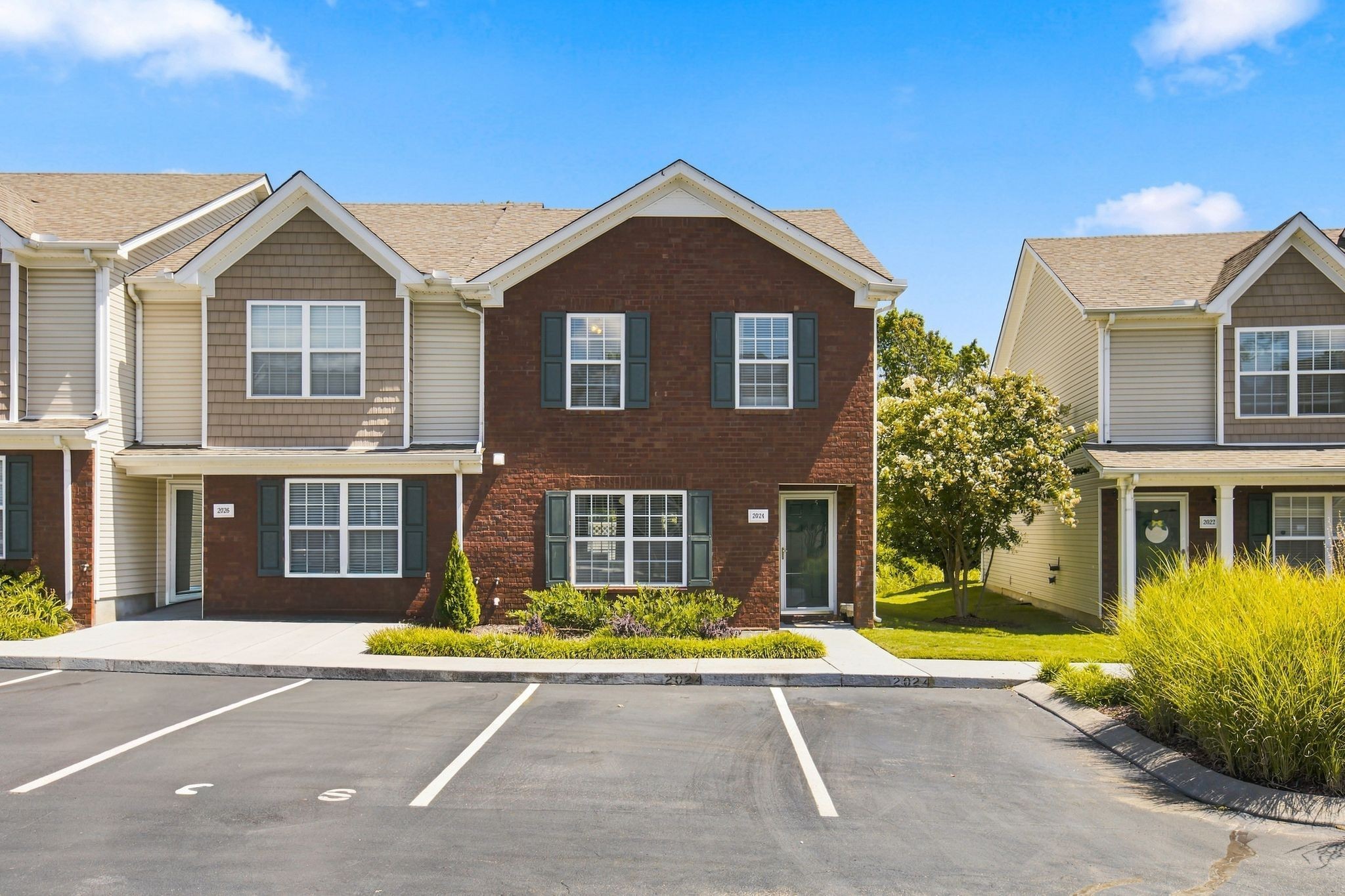 Photo of Listing #3529070