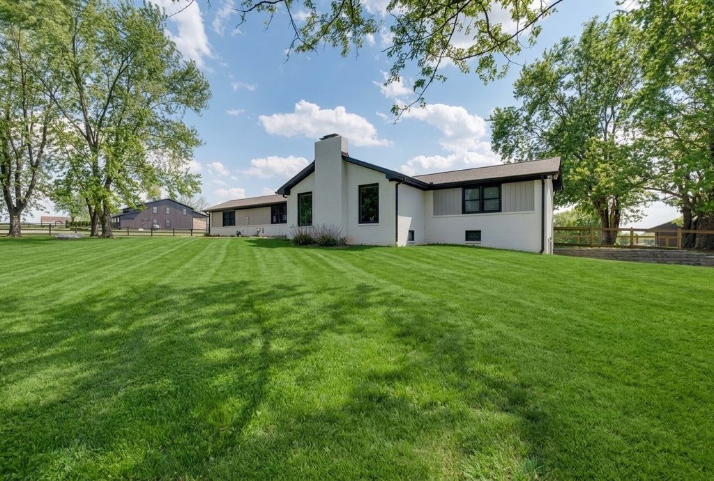 1071 Connie Dr, Gallatin