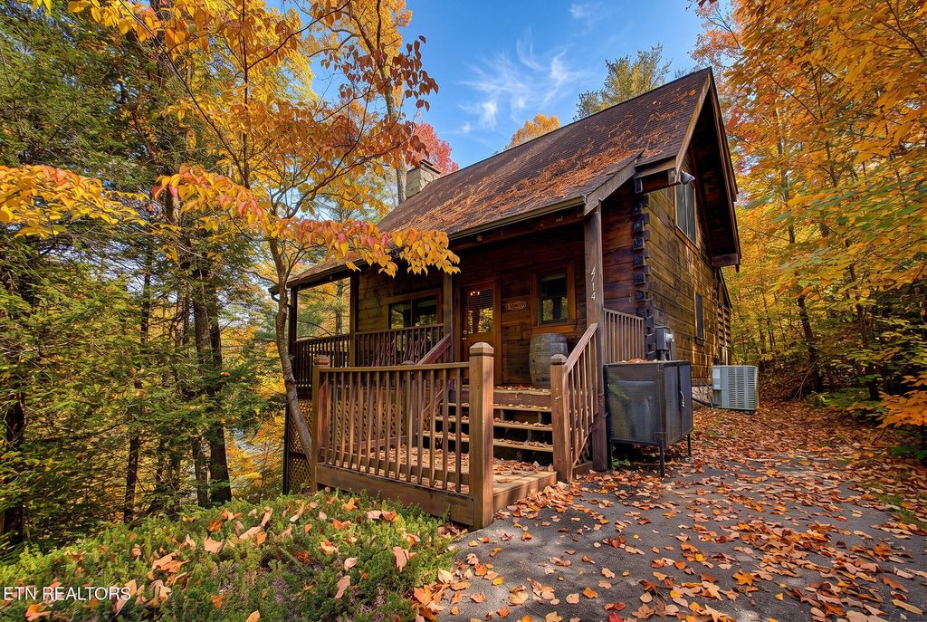 714 Aerie Way, Pigeon Forge