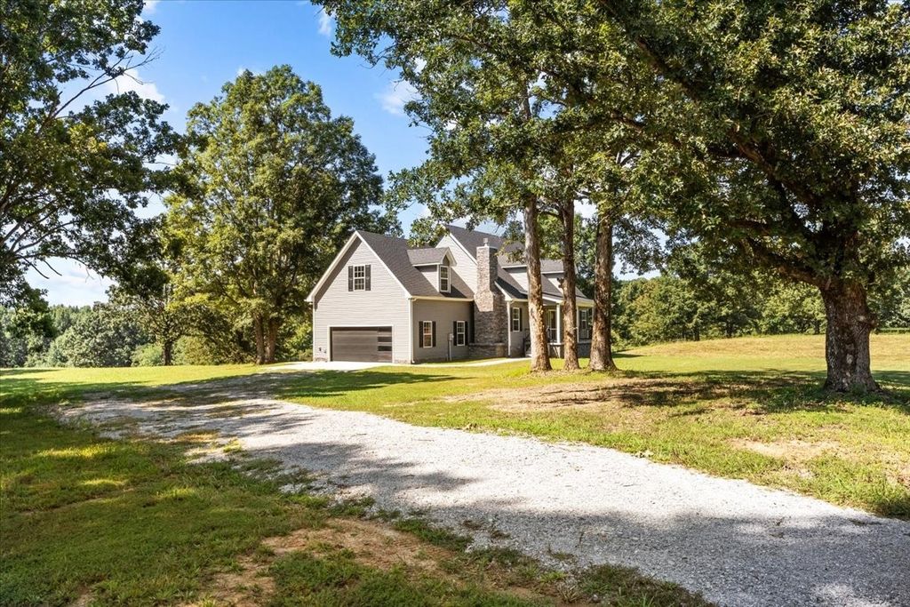 718 Darrell Rye Rd, Erin