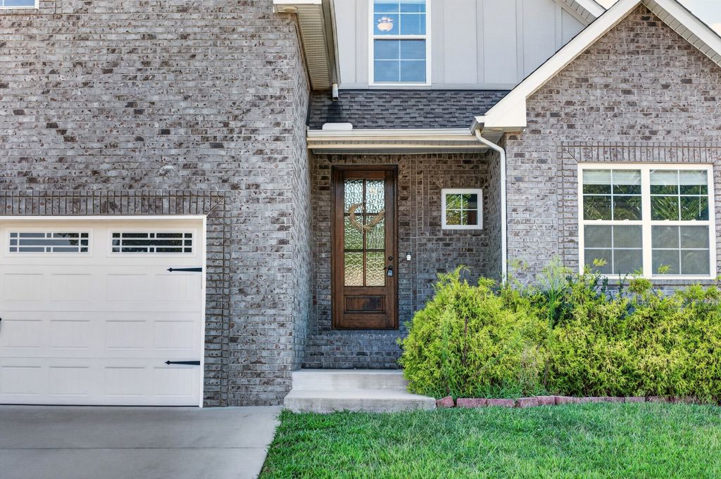 1082 Wittys Way, Clarksville