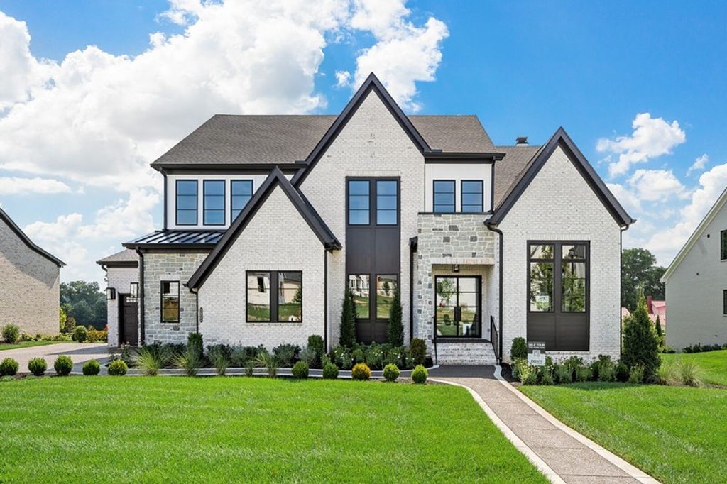 1600 Wisconsin Avenue, Brentwood