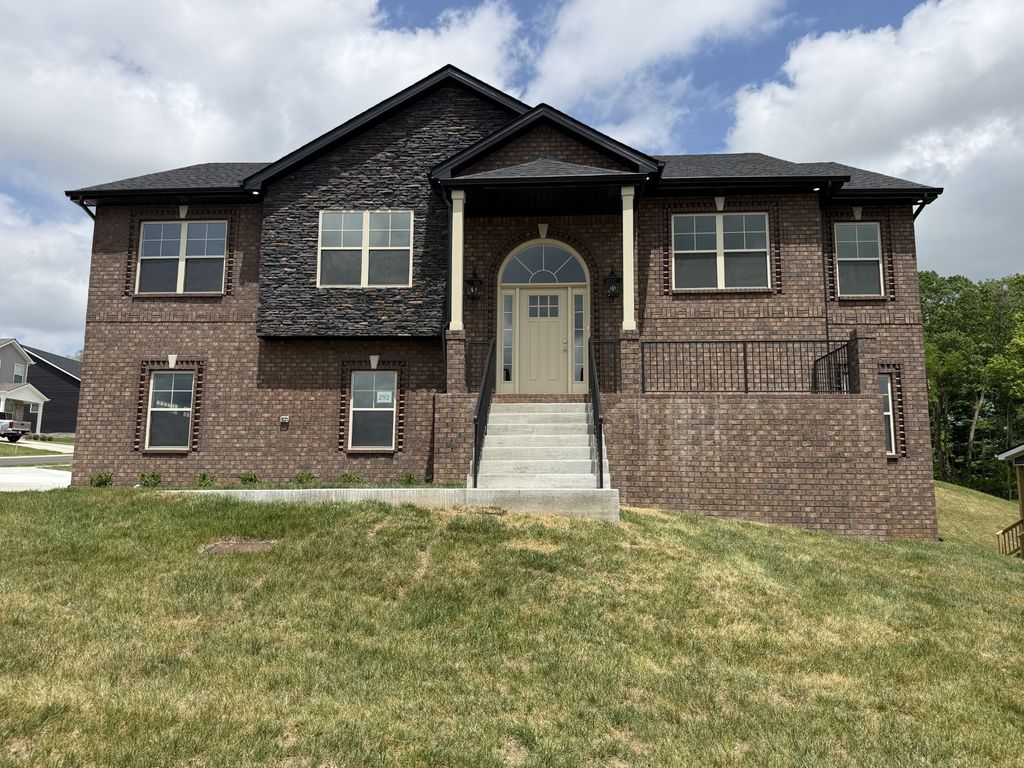 292 Cardinal Creek, Clarksville
