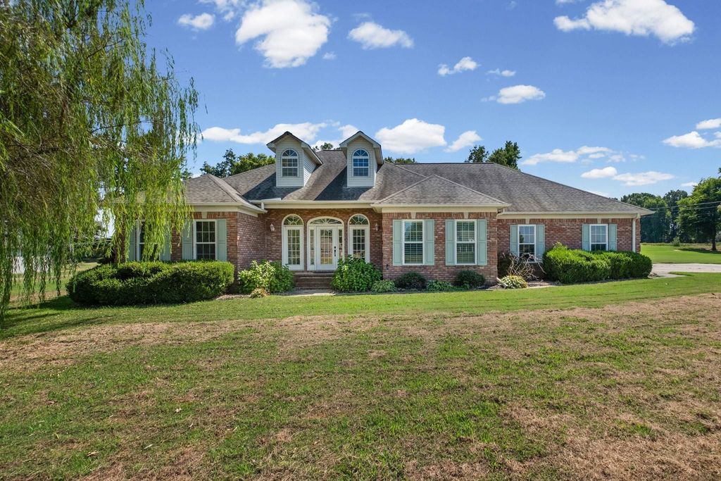 371 Brierhedge Rd, Covington
