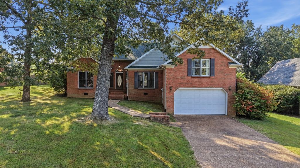 180 Mortons Lake Rd, Manchester