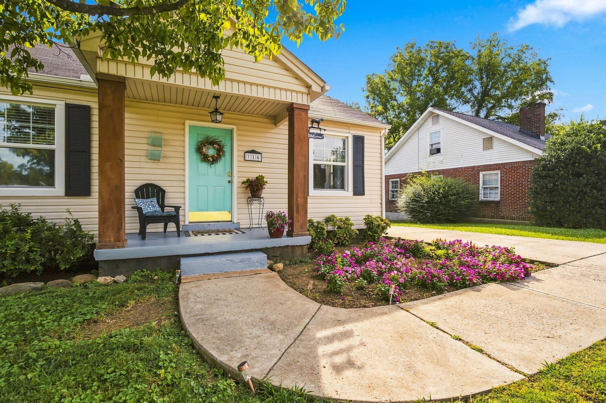 Photo for MLS 3529304 in 716 Kingwood Dr Murfreesboro, TN - 37129