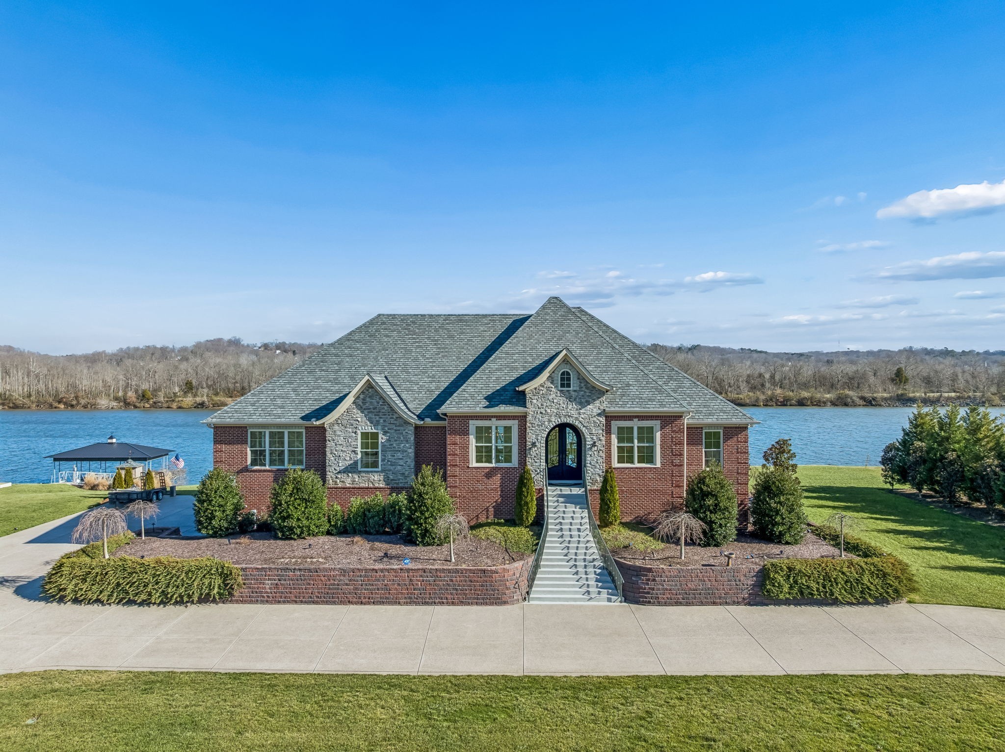 Photo of Listing #3529380