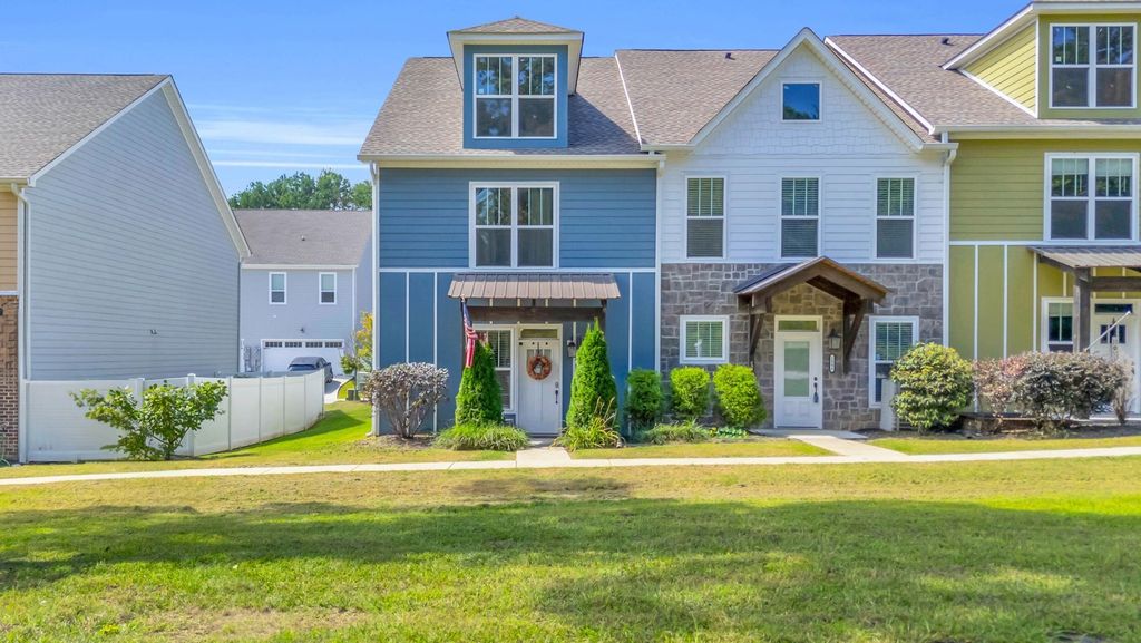 1808 Young Road Se, Cleveland