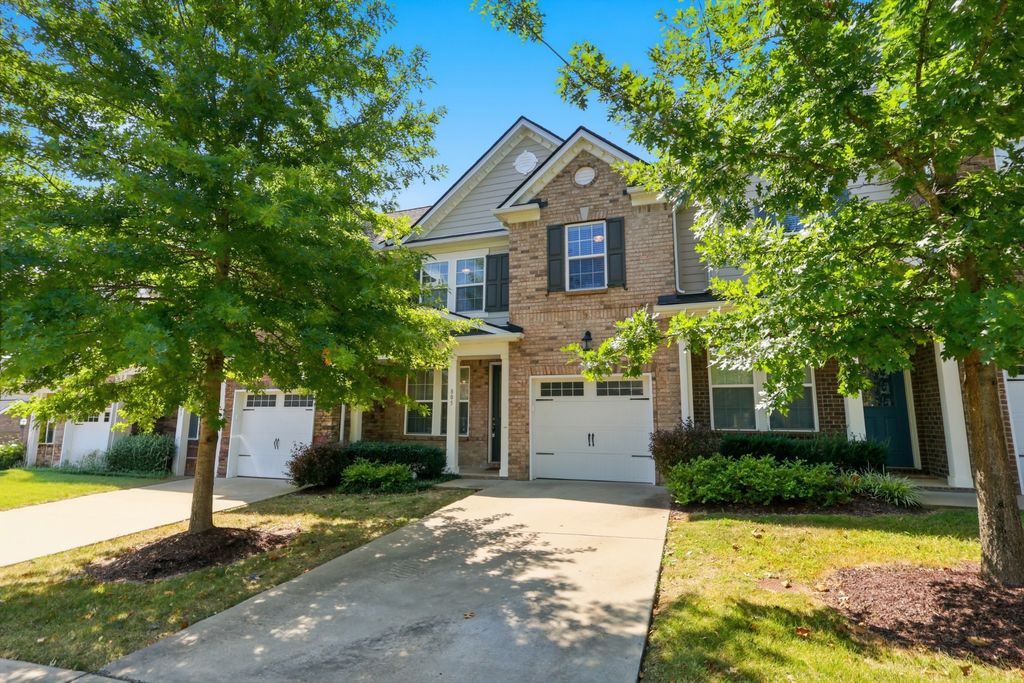 805 Kennear Ln, Mount Juliet