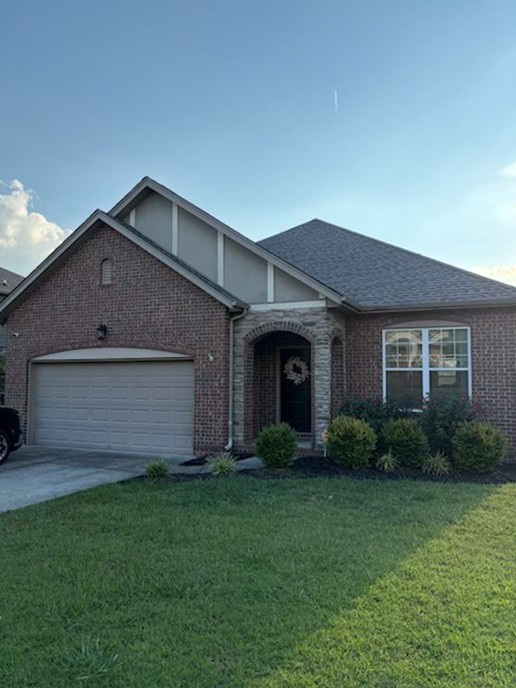 1061 Oakhall Dr, Mount Juliet