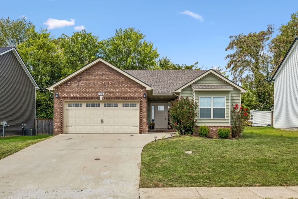873 Lutz Ln, Clarksville