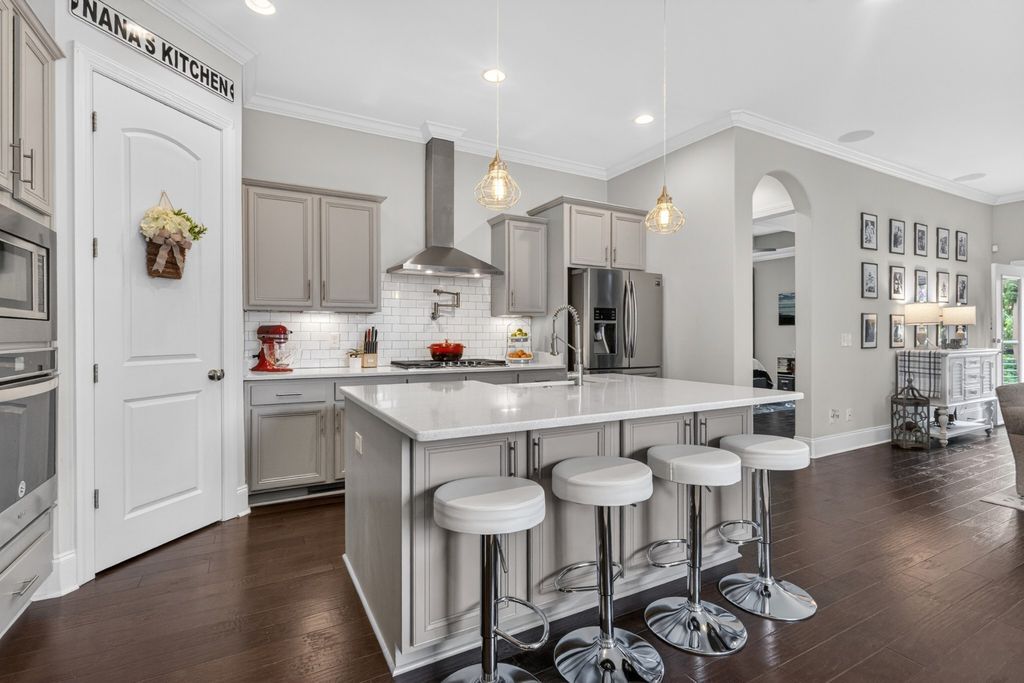 125 Ervin St, Hendersonville