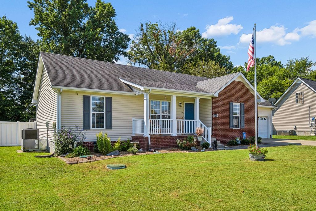 1015 Stepping Stone St, Christiana