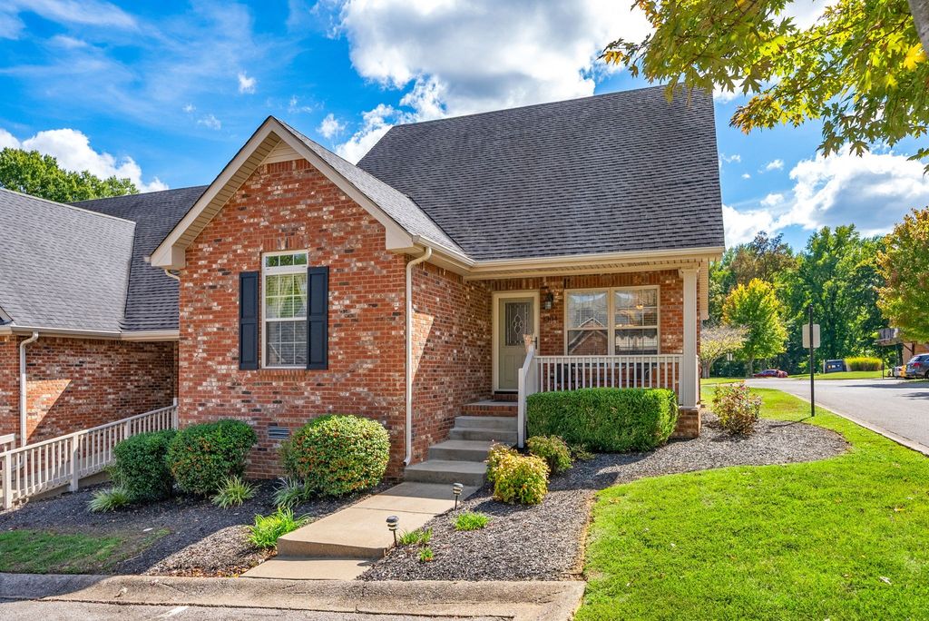 135 Excell Rd 1304, Clarksville