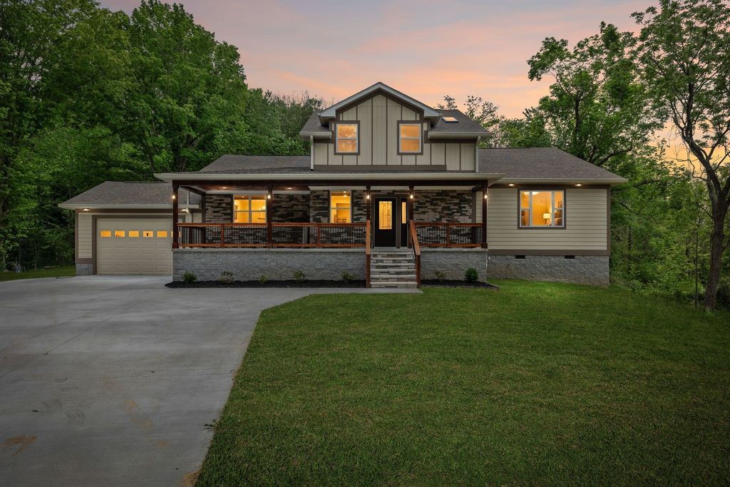1198 Rogues Fork Rd, Bethpage
