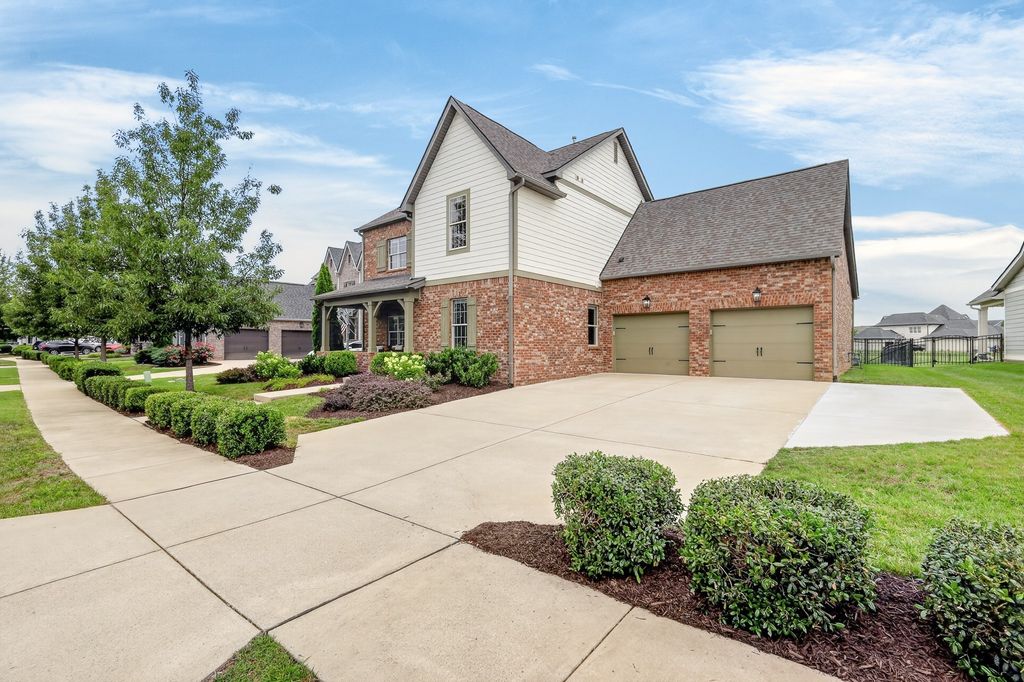 792 Plowson Rd, Mount Juliet