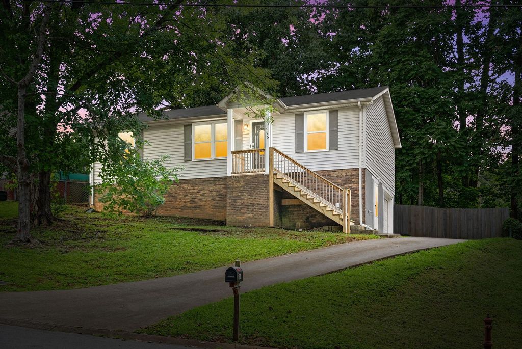 476 Ginkgo Dr, Clarksville