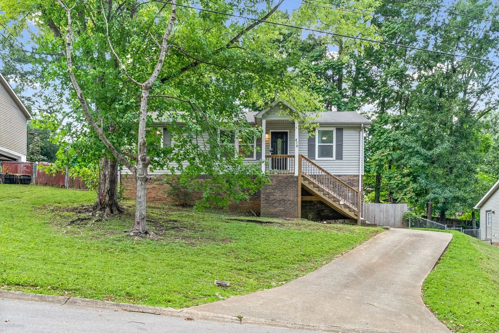 476 Ginkgo Dr, Clarksville