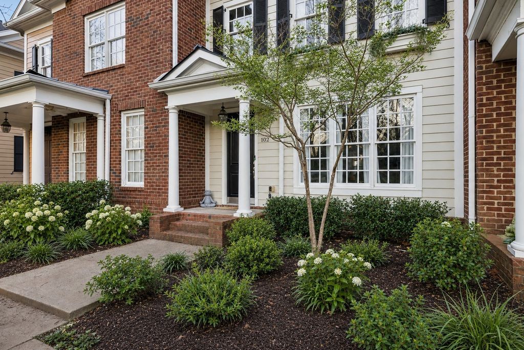 102 Pearl St, Franklin