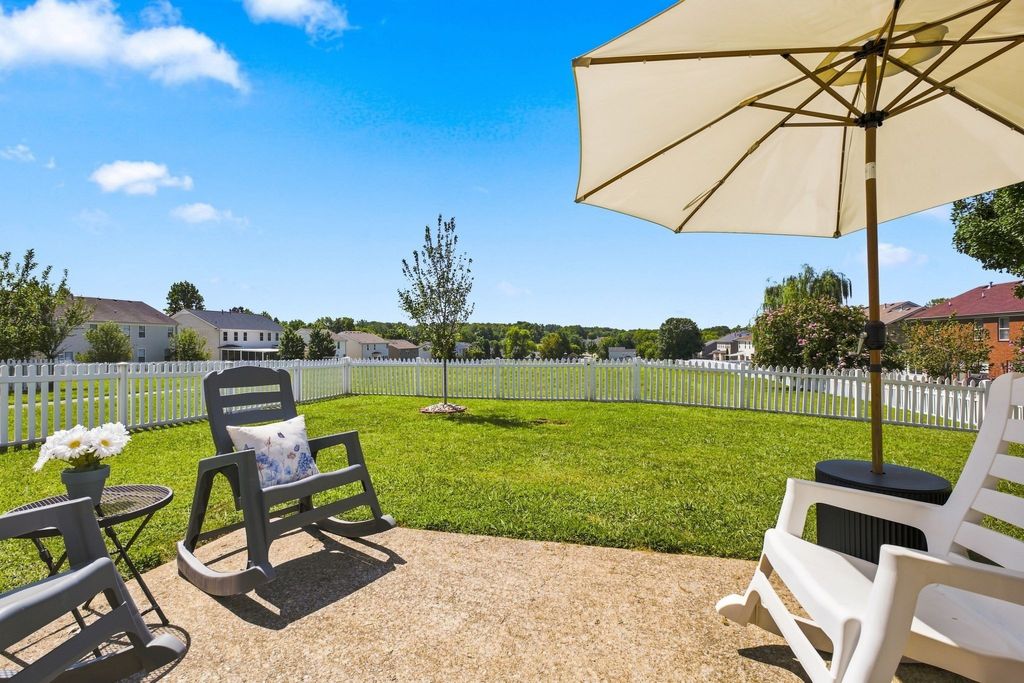 199 Vintage Cir, Hendersonville