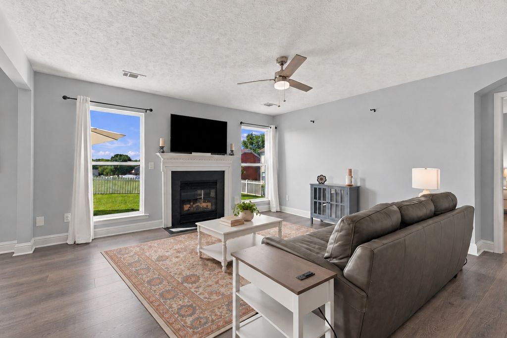 199 Vintage Cir, Hendersonville