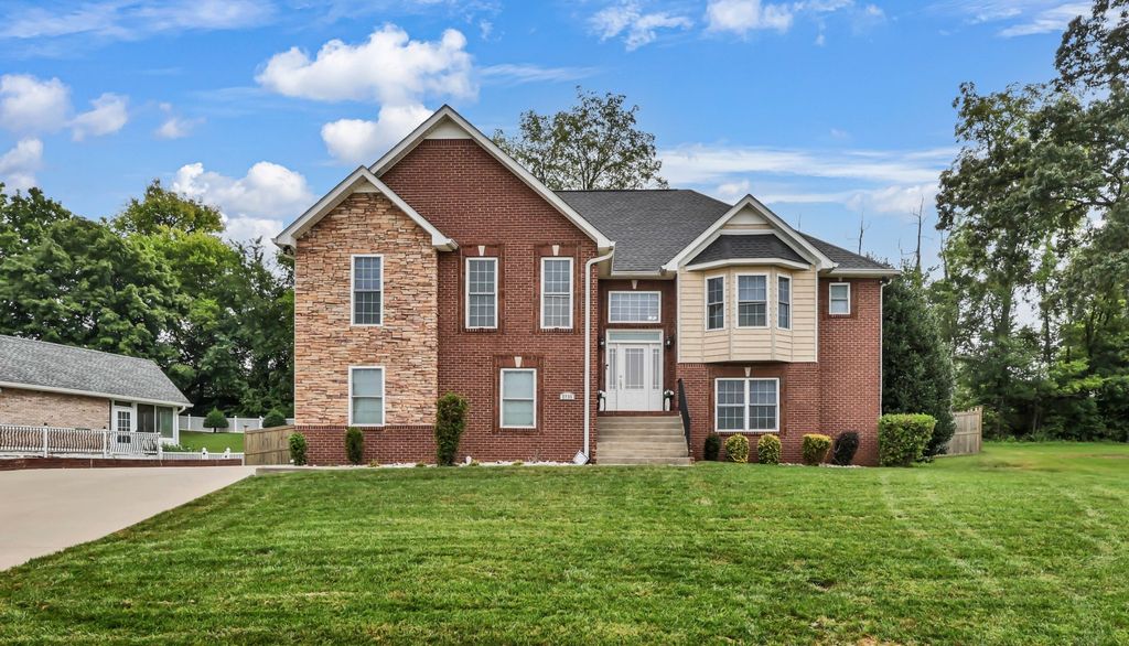 2235 Jasmine Dr, Clarksville