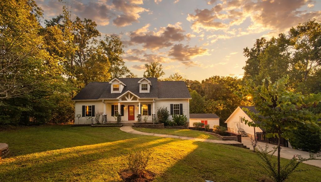 111 Lakeland Dr, Dover