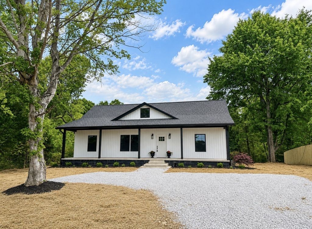 1239 N Main St N, Tennessee Ridge
