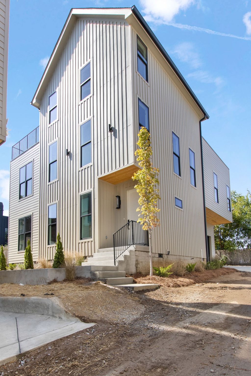 108b N 9th St, Nashville