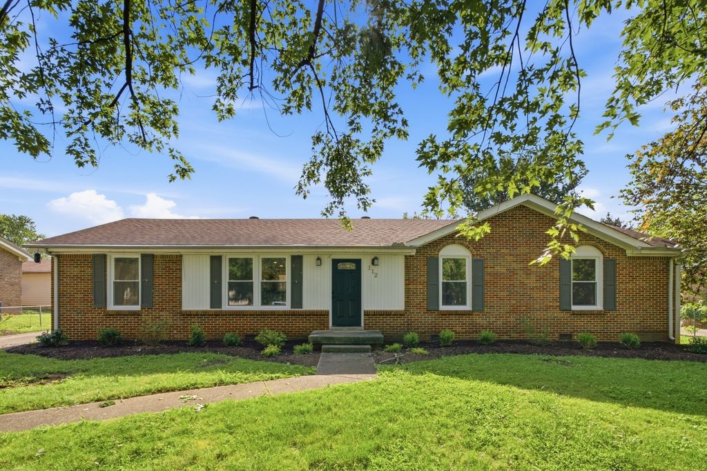 112 James Dr, Clarksville
