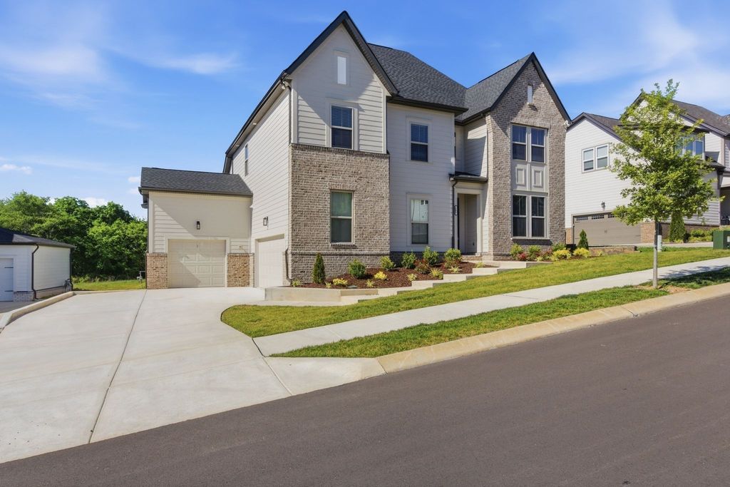 202 Phillips Bend, Spring Hill