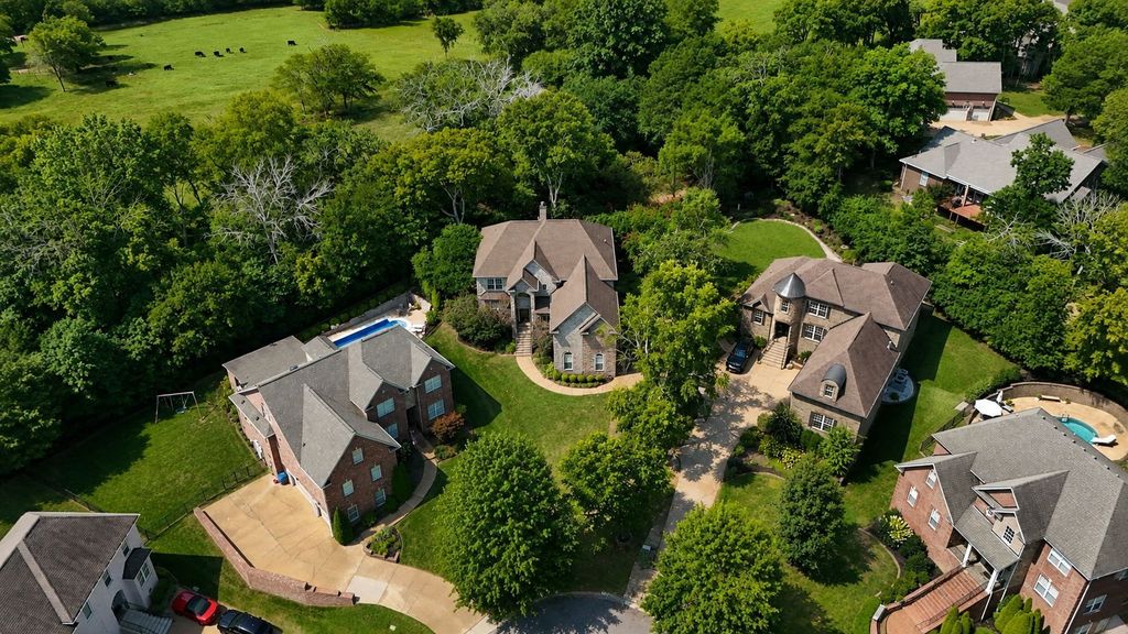 1014 Atchley Ct, Hendersonville
