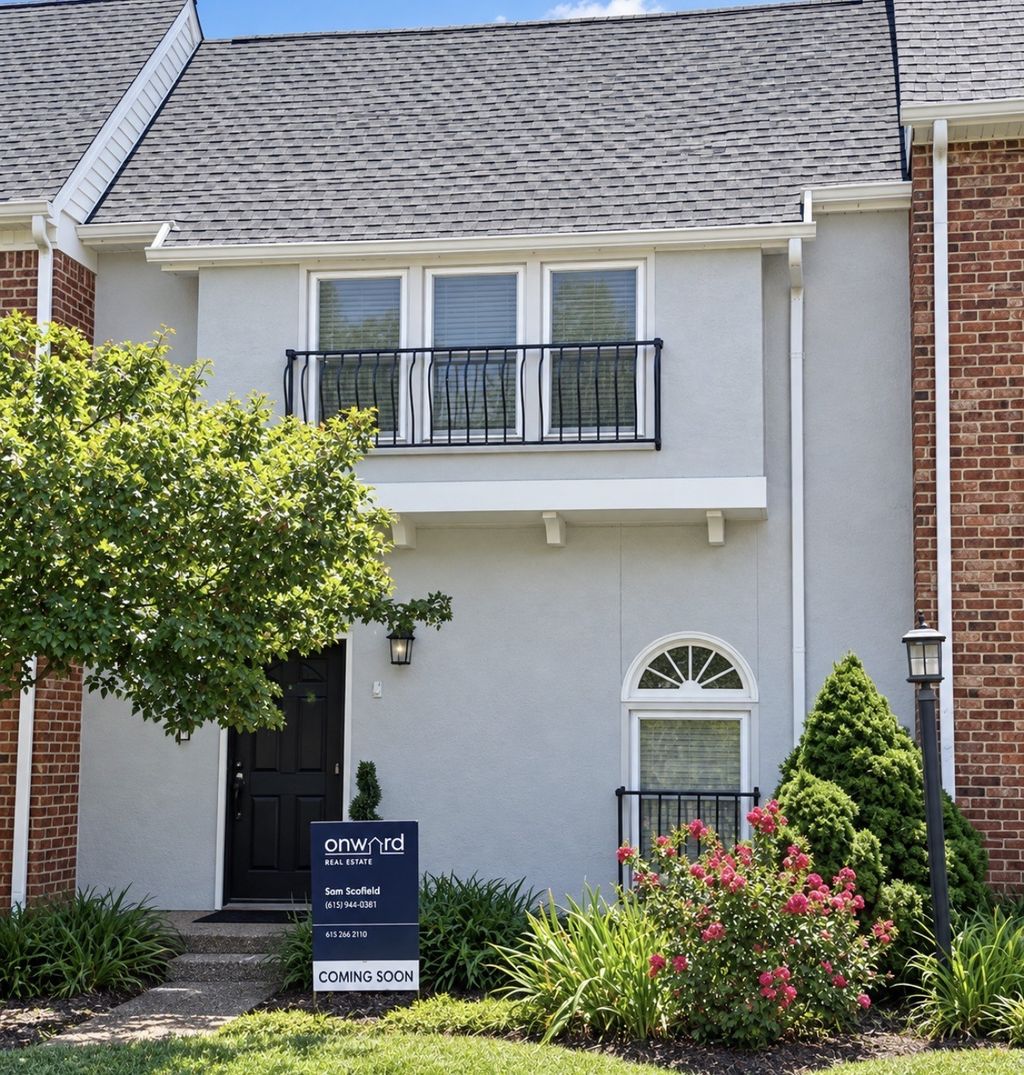 104 Foxborough Sq W, Brentwood