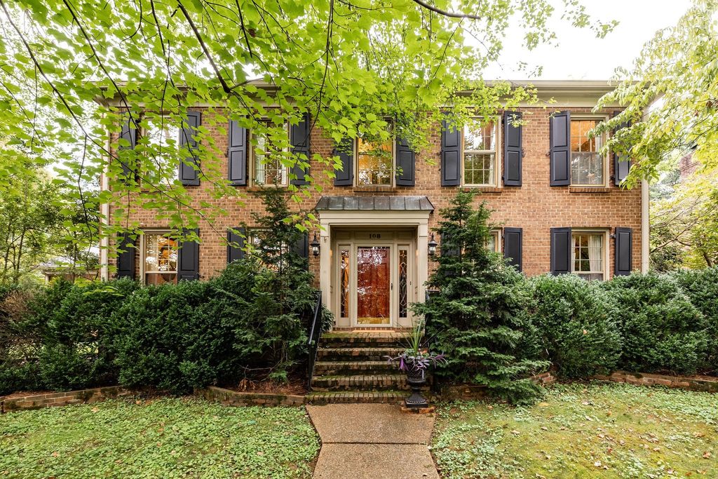 108 Ravenwood Ct, Franklin