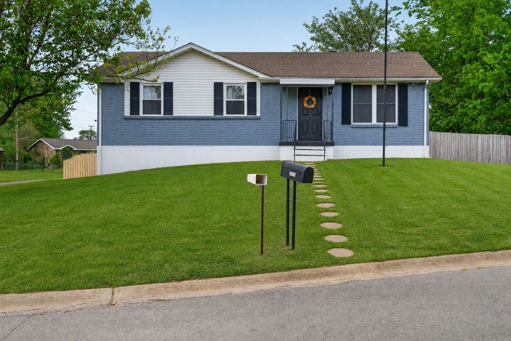 1593 Boxcroft Ct, Clarksville